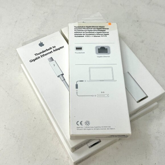 EW Genuine Apple Thunderbolt to Gigabit Ethernet Adapter MD463LL/A Model A1433 - Picture 2 of 5